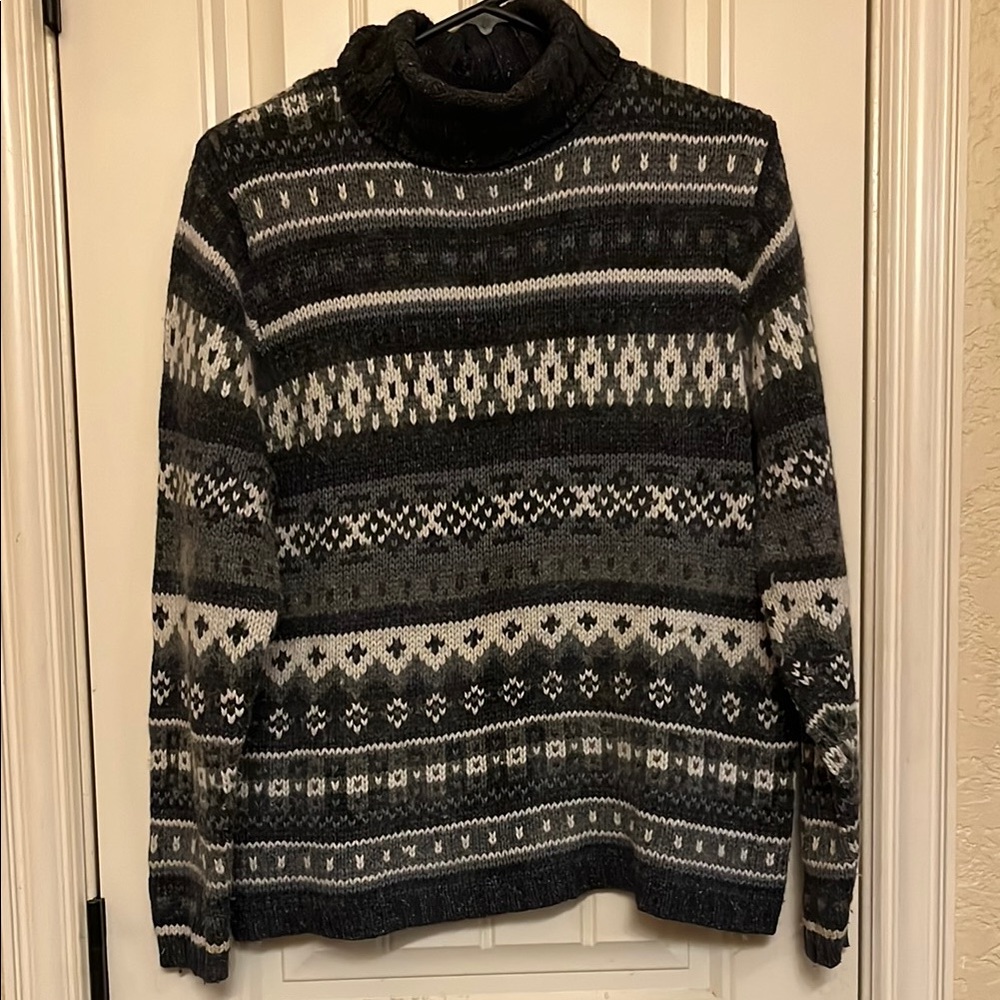 Womens petite Patterned Sweater - Black and Gray